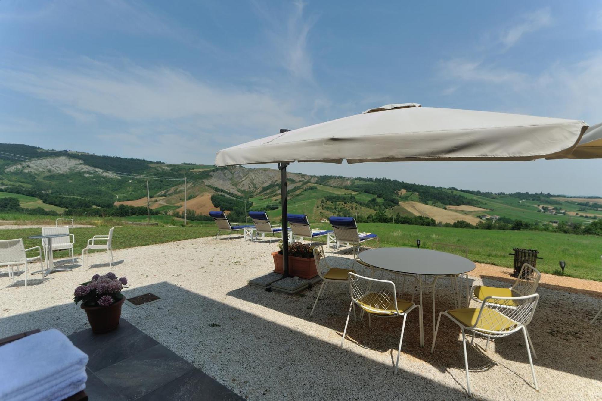 Borgo Stanzano Aparthotel Zocca Exterior foto